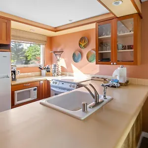Bamboo Located Across From The Beach, 1 Bedroom Sleeps 4 Kihei